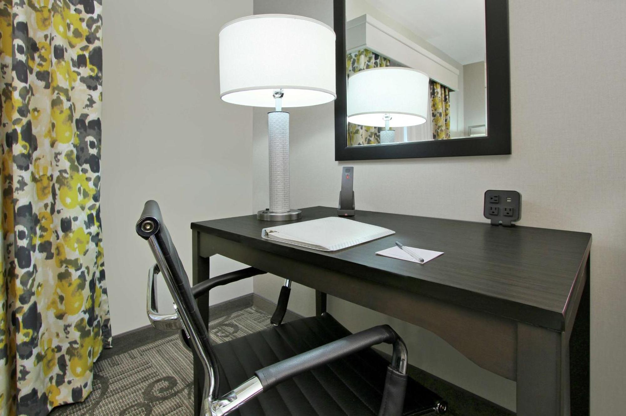 Hampton Inn & Suites Columbus/University Area Esterno foto