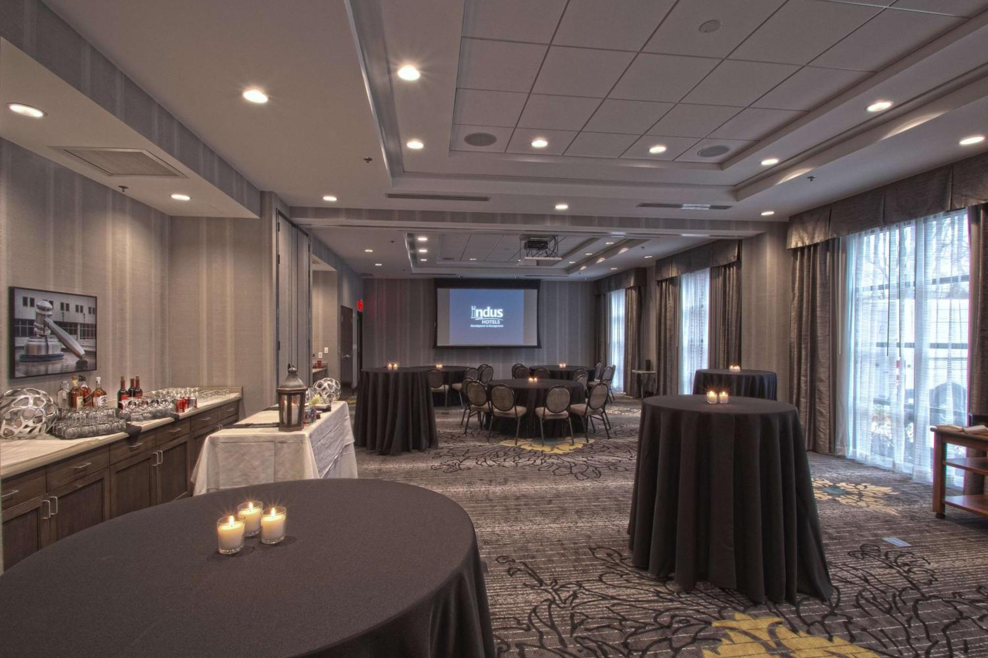 Hampton Inn & Suites Columbus/University Area Esterno foto